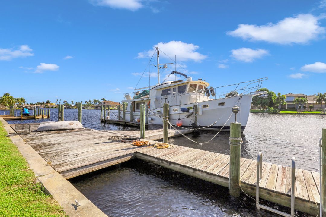 1745 SE 44th Terrace, Cape Coral, FL 33904