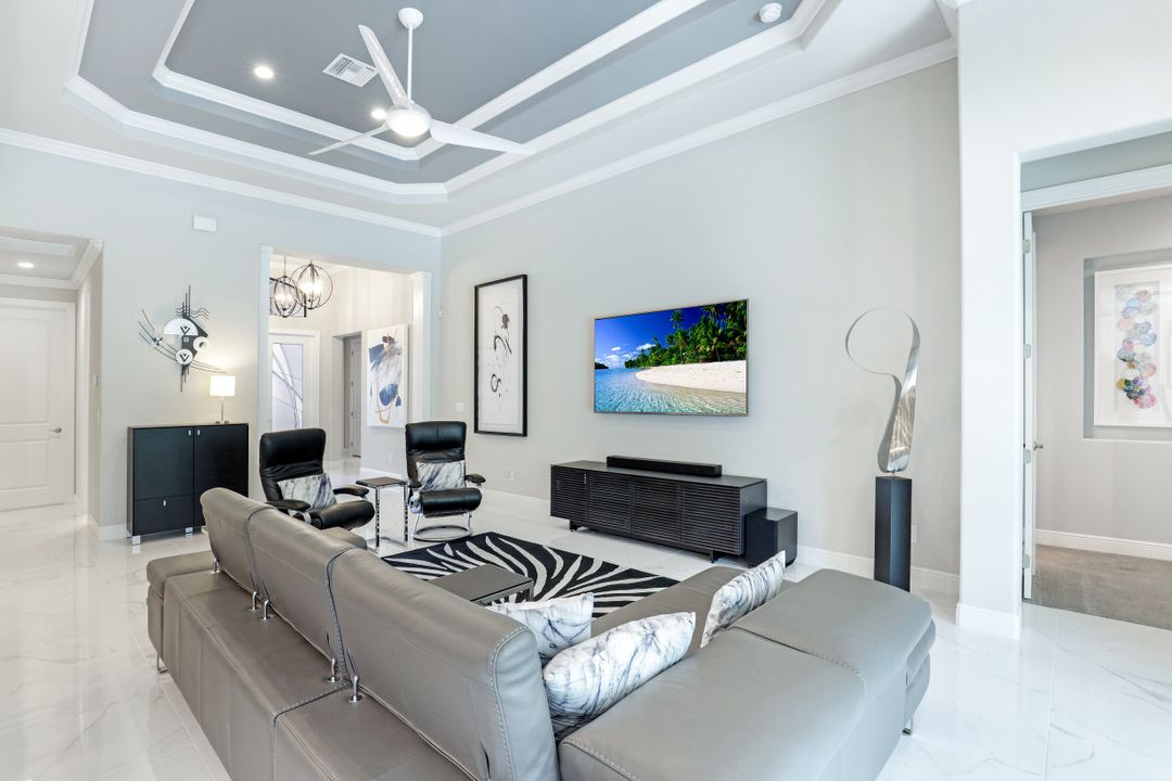 10086 Palazzo Dr, Naples, FL 34119