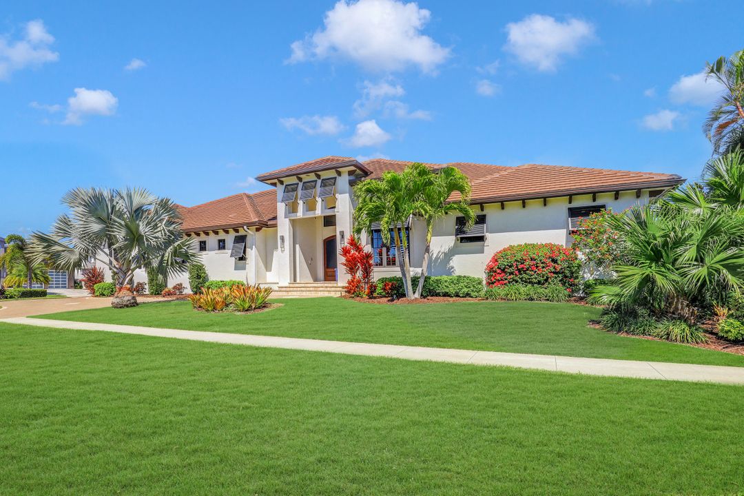 601 Crescent St, Marco Island, FL 34145