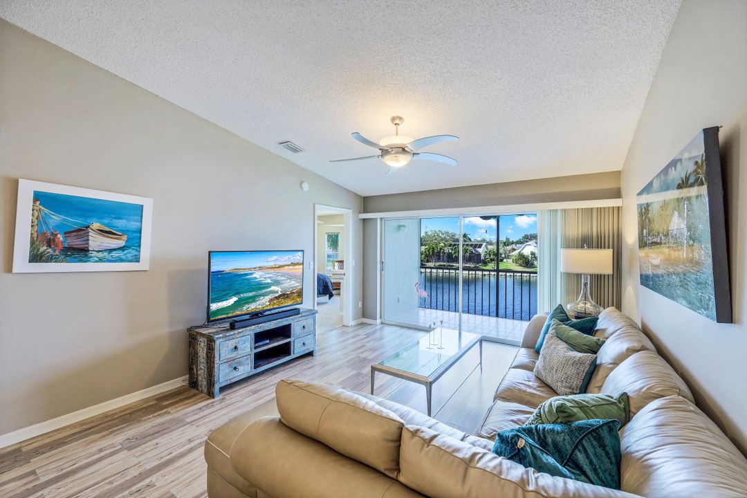 810 New Waterford Dr #201, Naples, FL 34104