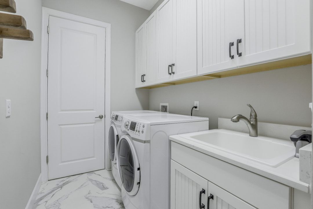 9388 Rapallo St, Naples, FL 34119