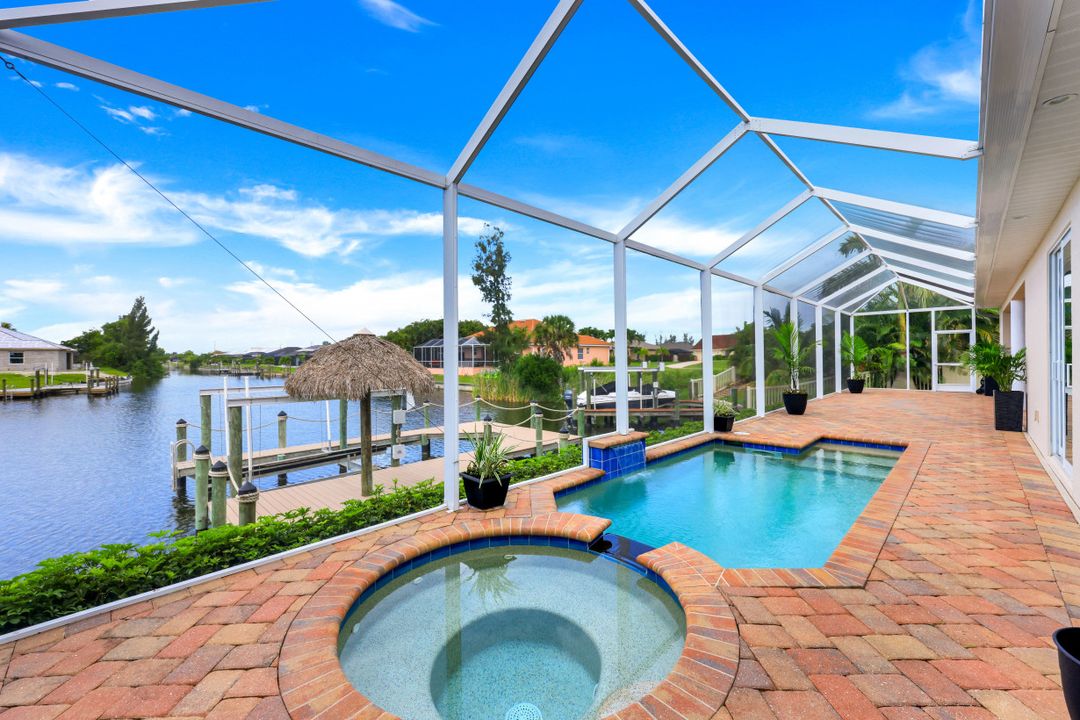 3026 SW 17th Pl, Cape Coral, FL 33914