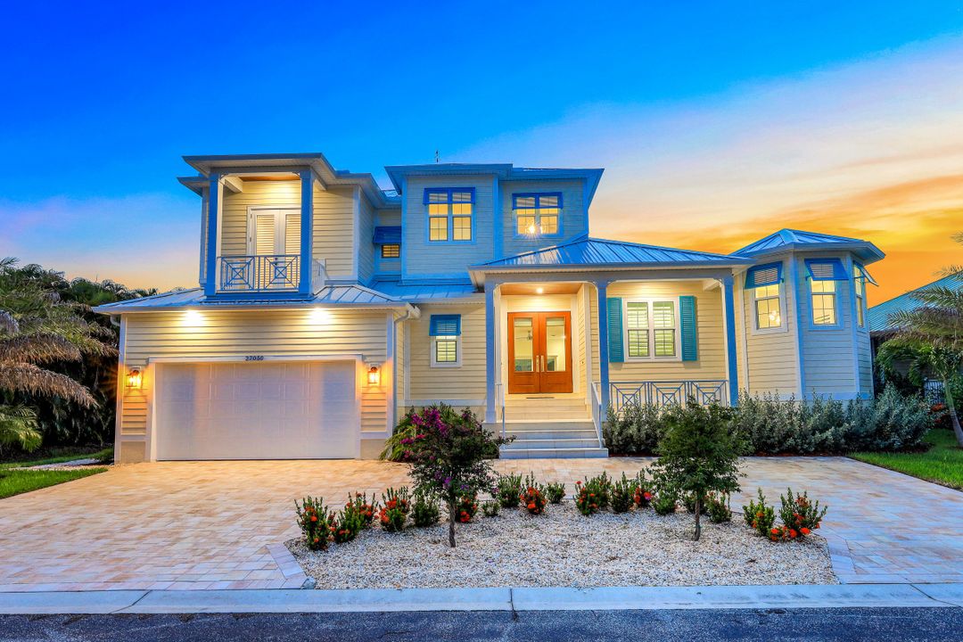 27050 Flamingo Dr, Bonita Springs, FL 34135