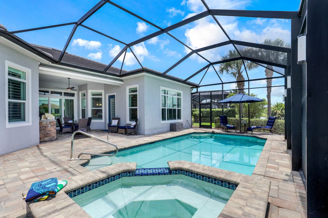 13853 Woodhaven Cir, Fort Myers, FL 33905