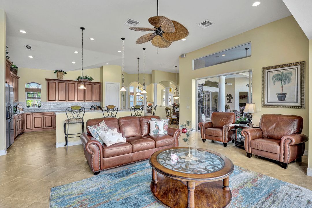 138 S Bahama Ave, Marco Island, FL 34145