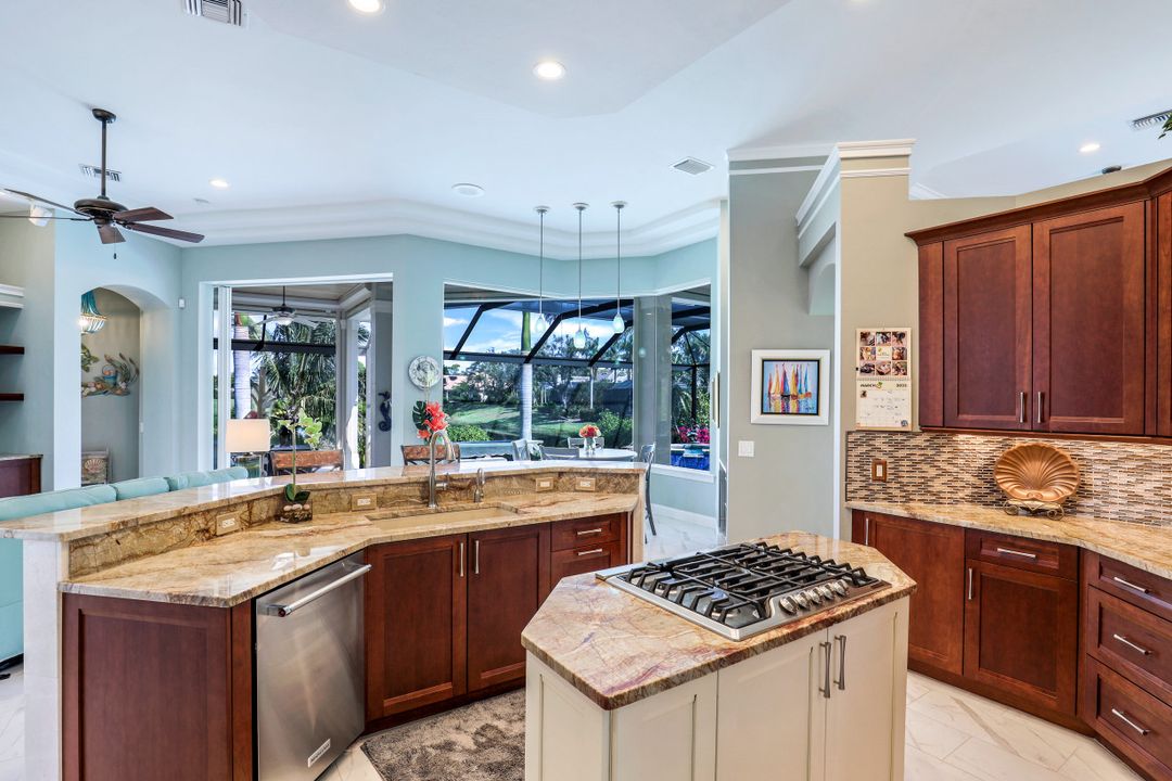 3770 Pelicans Nest Dr, Bonita Springs, FL 34134