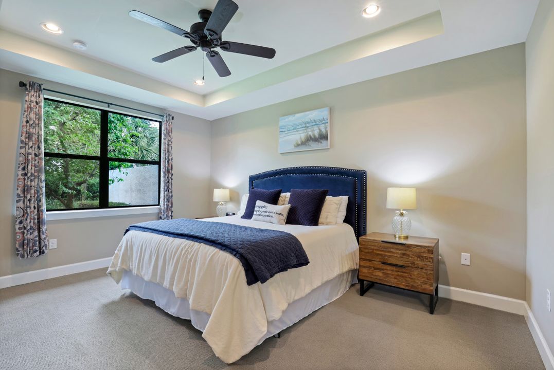 7594 Jacaranda Ln, Naples, FL 34114