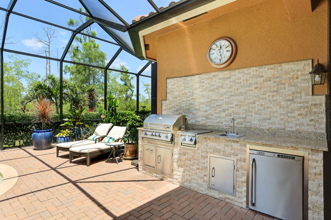 2958 Cinnamon Bay Cir, Naples, FL 34119