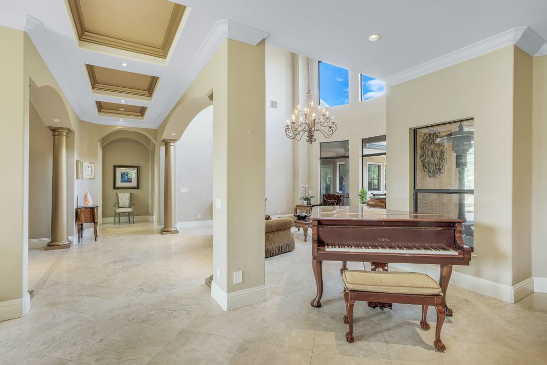 3645 7th Ave NW, Naples, FL 34120