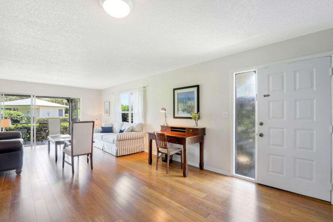 3300 Binnacle Dr #101, Naples, FL 34103