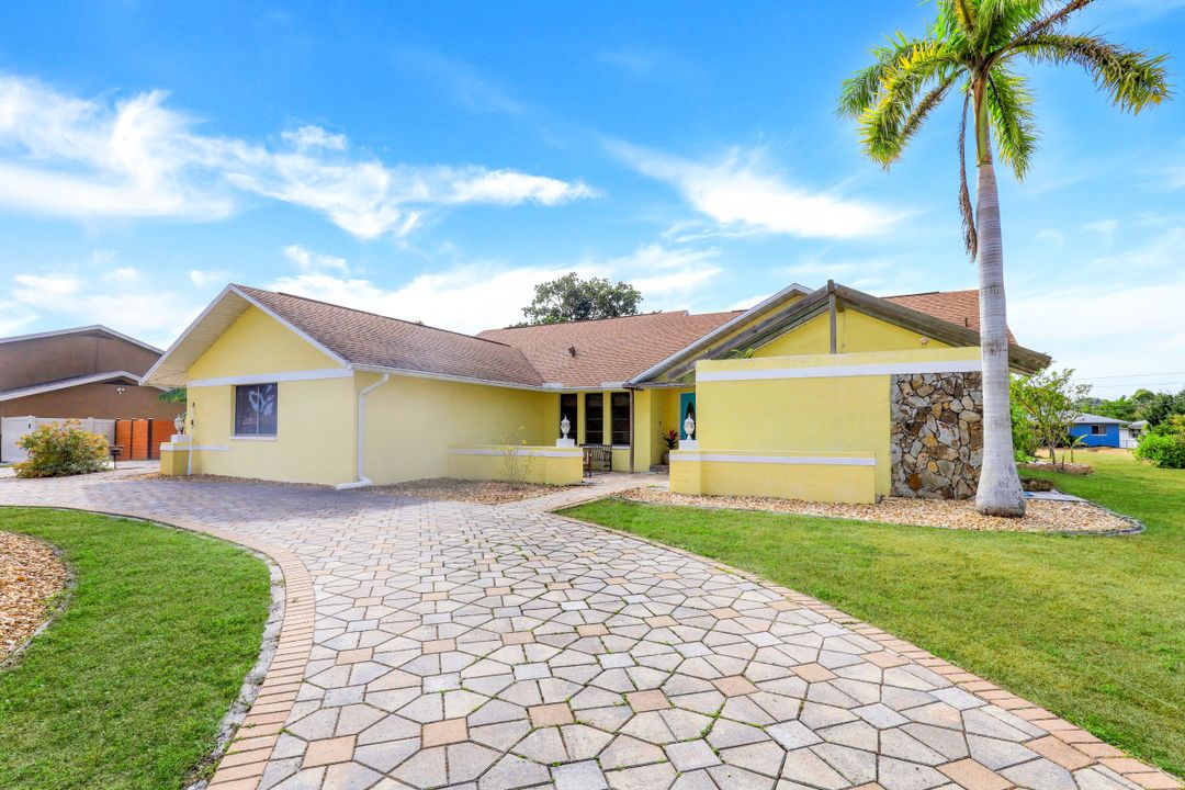 3914 SE 4th Ave, Cape Coral, FL 33904