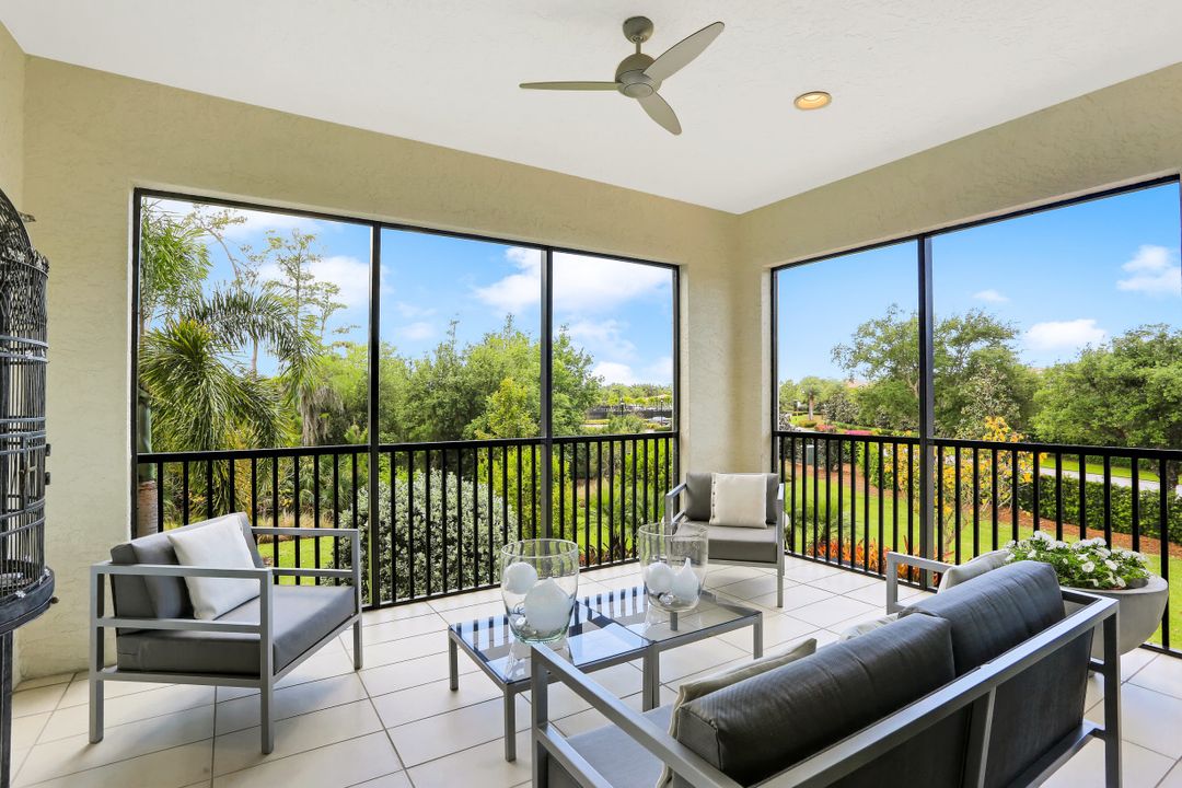 16390 Viansa Way #102, Naples, FL 34110