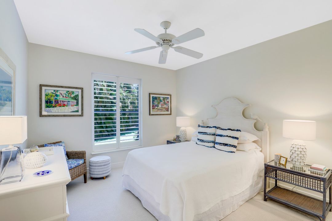 2229 Goshawk Ct, Naples, FL 34105