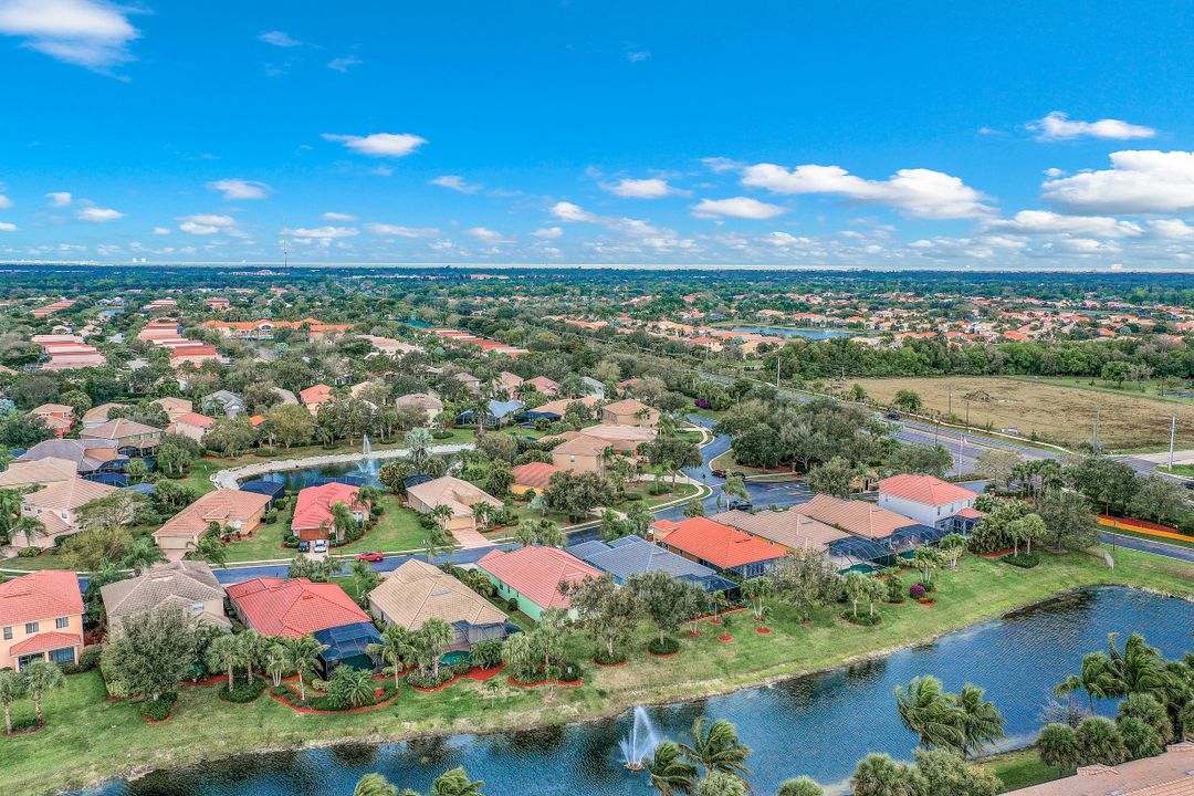 20060 Rookery Dr, Estero, FL 33928