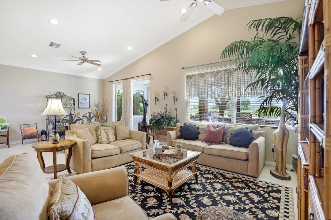 2124 Par Dr, Naples, FL 34120