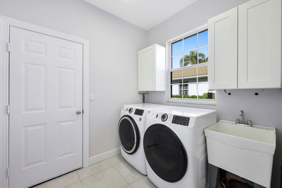 8591 Peppertree Way #205, Naples, FL 34114