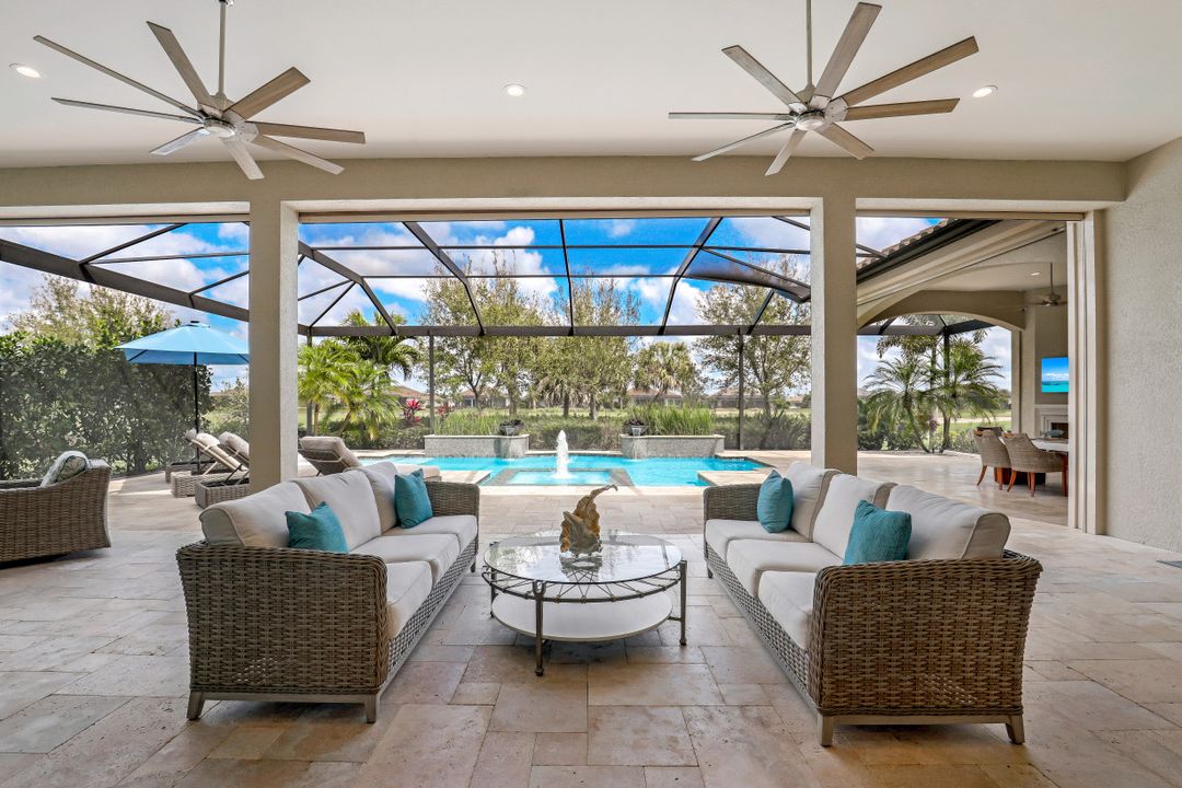 9067 Sorreno Ct, Naples, FL 34114