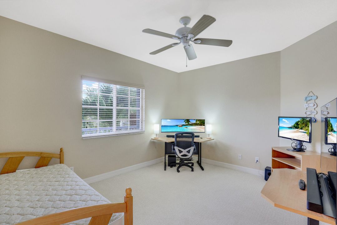 8709 Paseo De Valencia St, Fort Myers, FL 33908