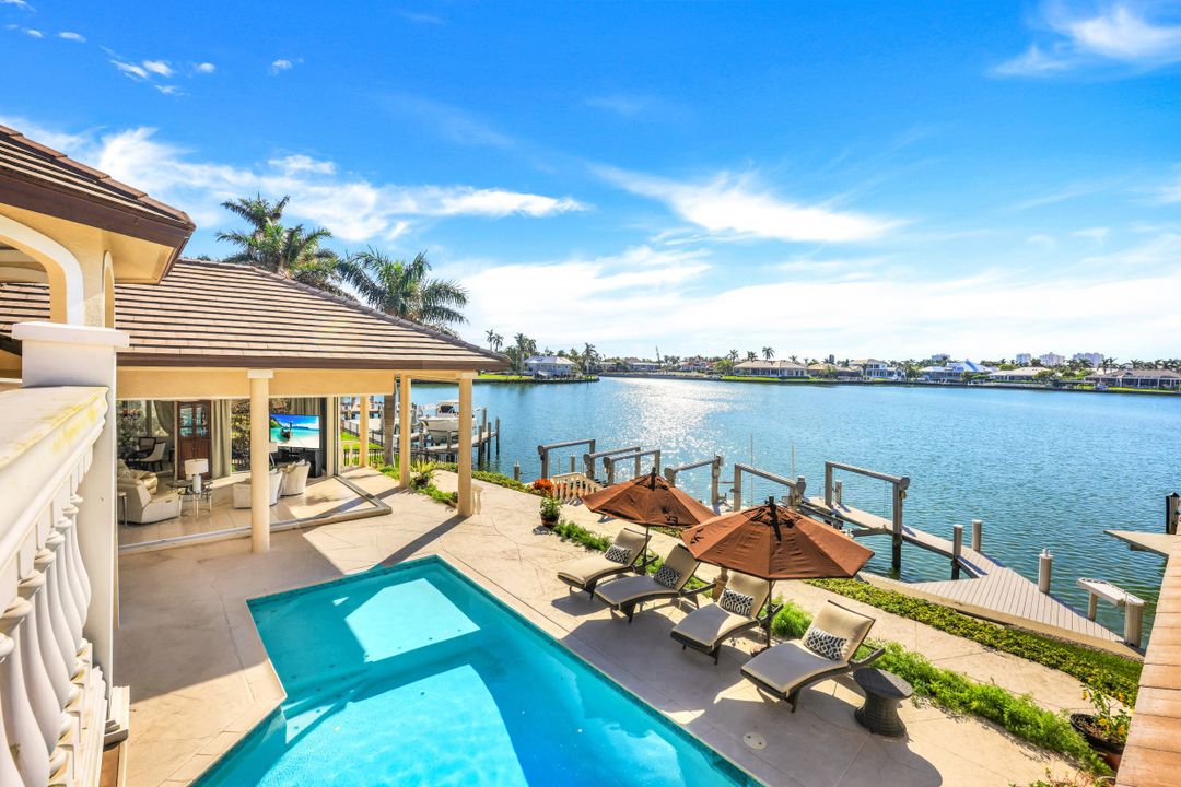 856 Inlet Dr, Marco Island, FL 34145