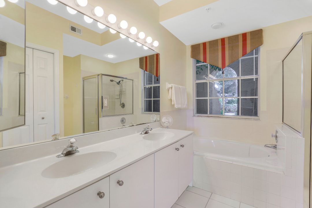 24742 Lakemont Cove Ln #101, Bonita Springs, FL 34134