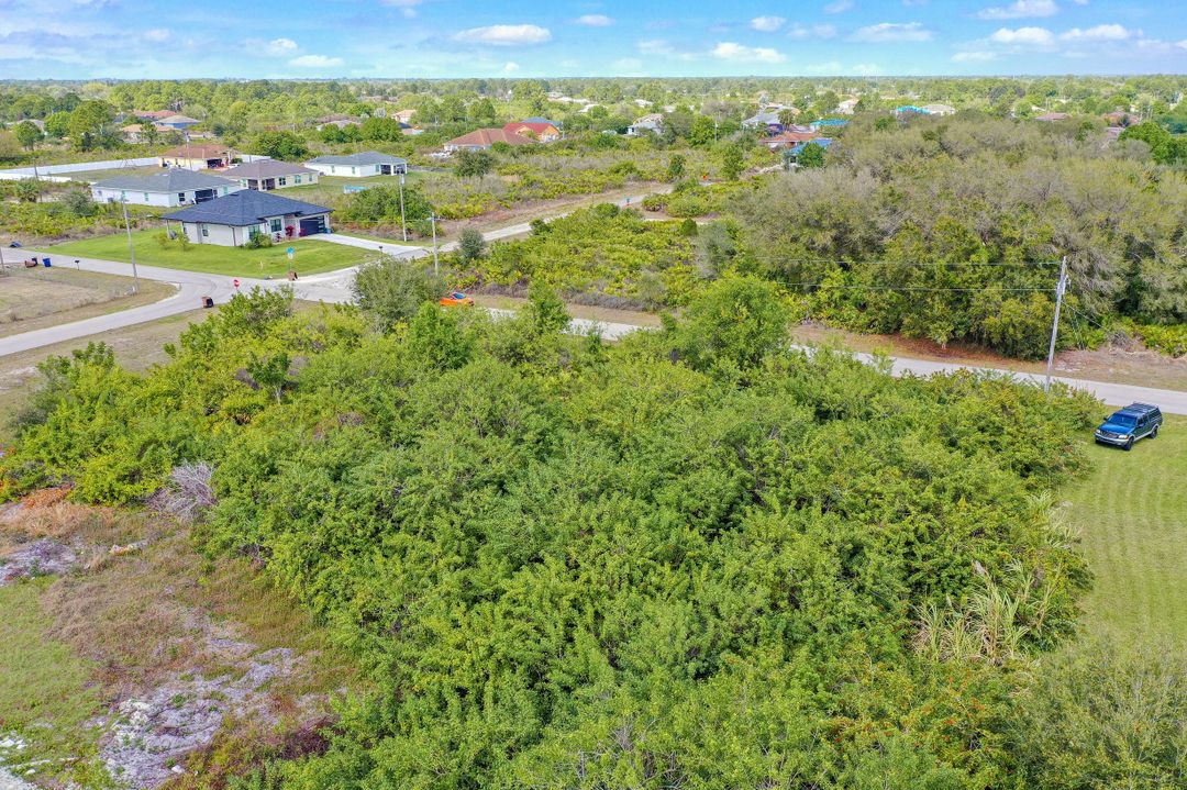 2505 17th St SW, Lehigh Acres, FL 33976