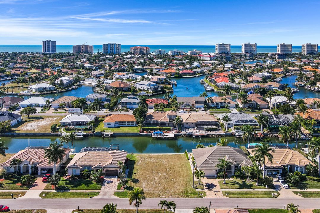 418 Marquesas Ct, Marco Island, FL 34145