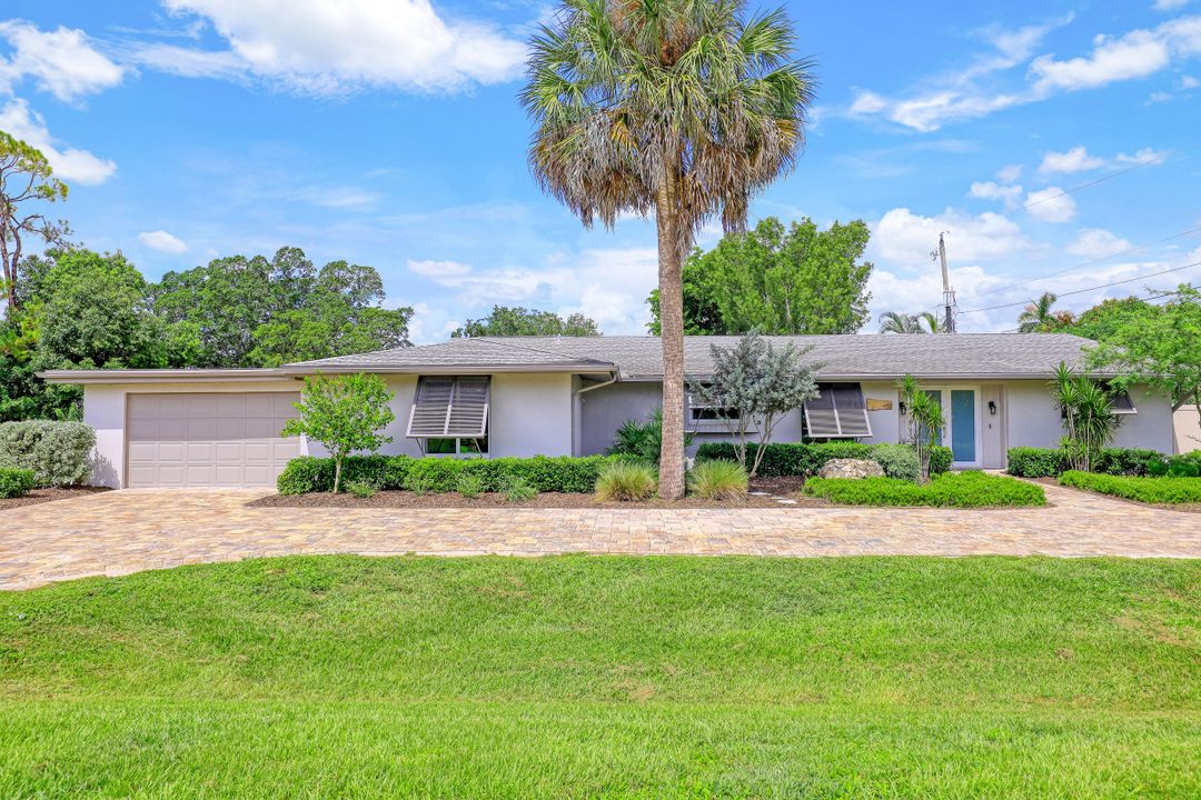 8719 Crest Ln, Fort Myers, FL 33907
