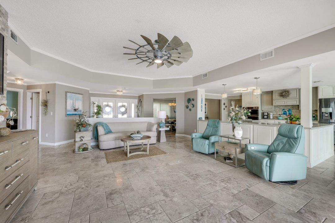 3735 SE 21st Pl, Cape Coral, FL 33904