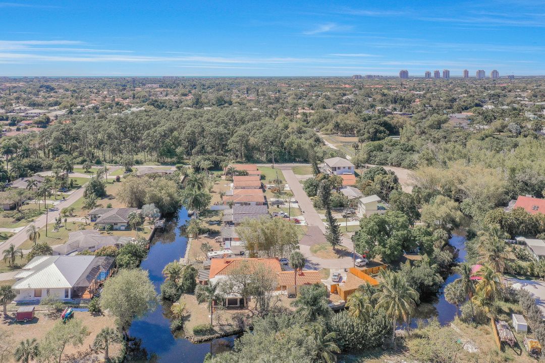 9820 Montana Ct, Bonita Springs, FL 34135