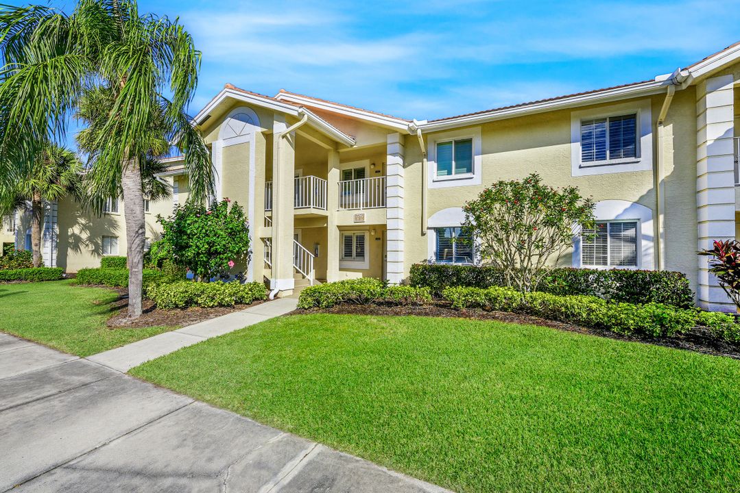 7797 Esmeralda Way #K-102, Naples, FL 34109