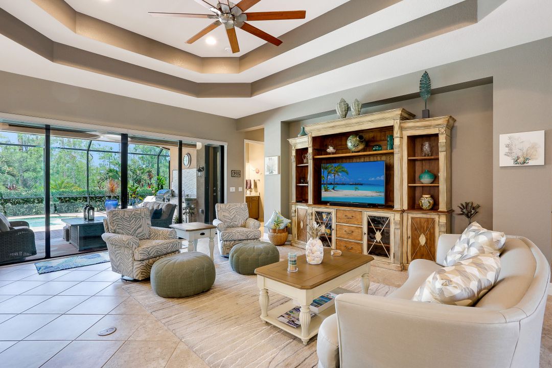 2958 Cinnamon Bay Cir, Naples, FL 34119