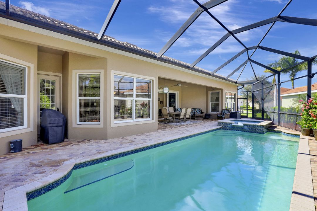 10259 Avonleigh Dr, Bonita Springs, FL 34135