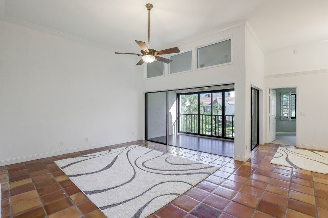 6535 Valen Way #202, Naples, FL 34108