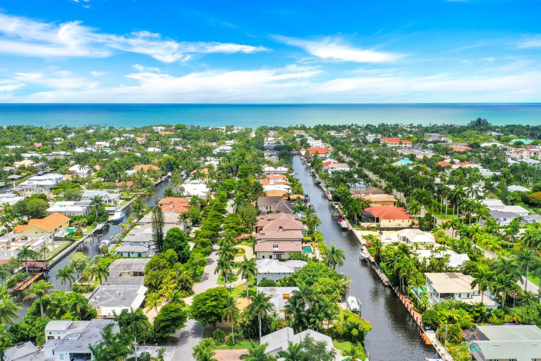 635 15th Ave S, Naples, FL 34102