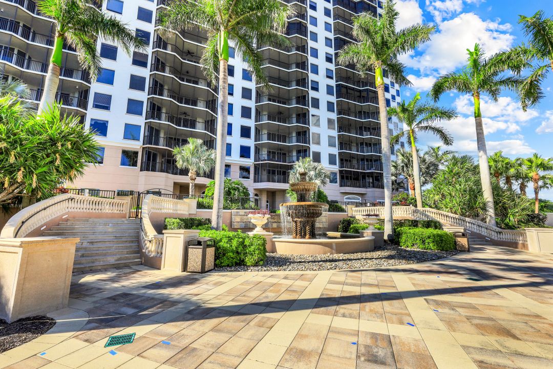 1060 Borghese Ln  #906, Naples, FL 34114