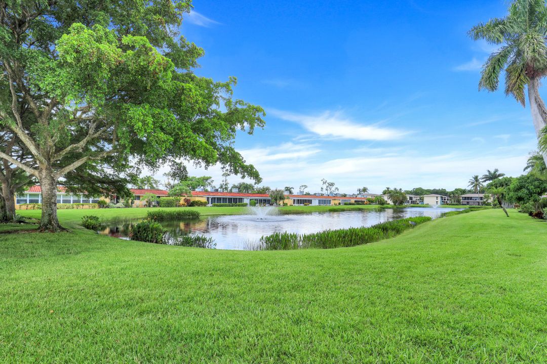 186 Harrison Rd #2, Naples, FL 34112