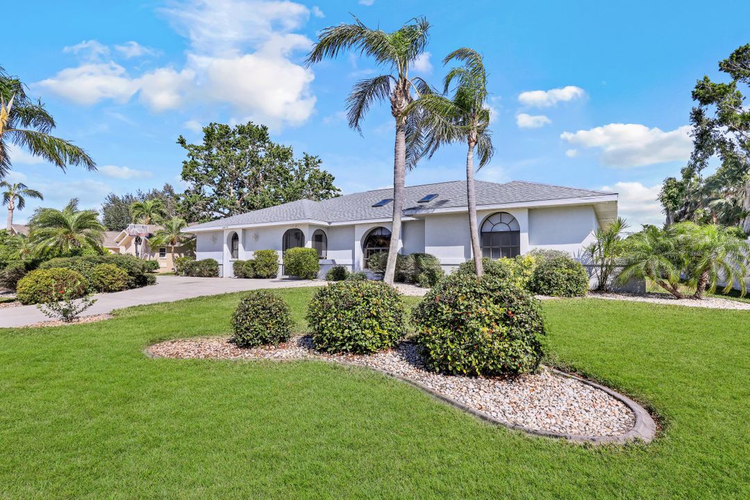 3919 SE 4th Ave, Cape Coral, FL 33904