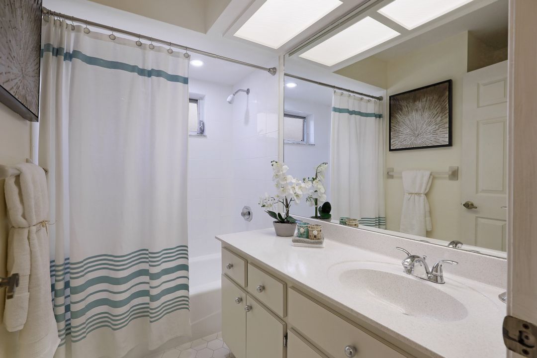 11412 Waterford Village Dr, Fort Myers, FL 33913