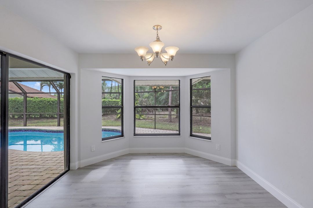 2225 Royal Ln, Naples, FL 34112