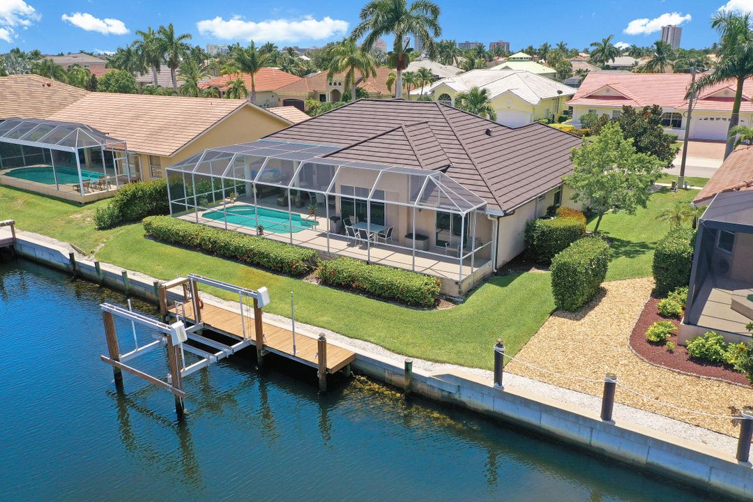 371 Capistrano Ct, Marco Island, FL 34145