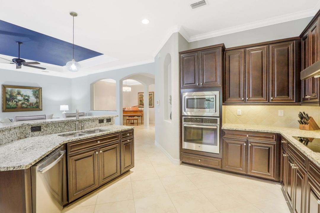 28520 Longford Ct, Bonita Springs, FL 34135