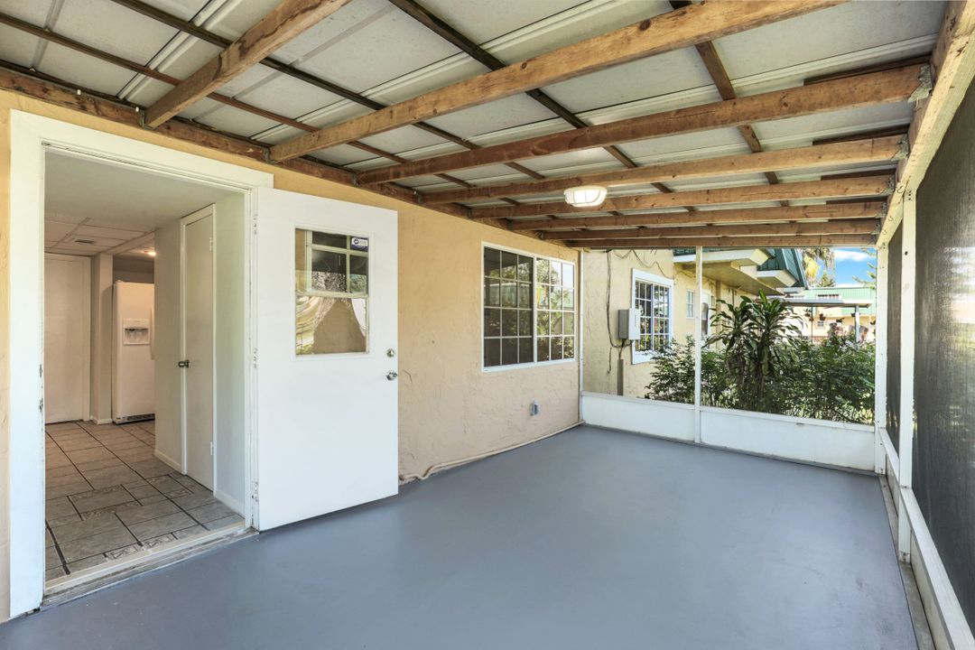 5860 Whiting Ct, Fort Myers, FL 33919