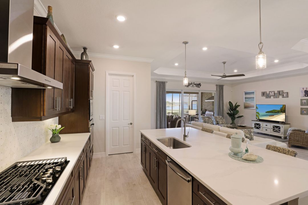 15254 Blue Bay Cir, Fort Myers, FL 33913