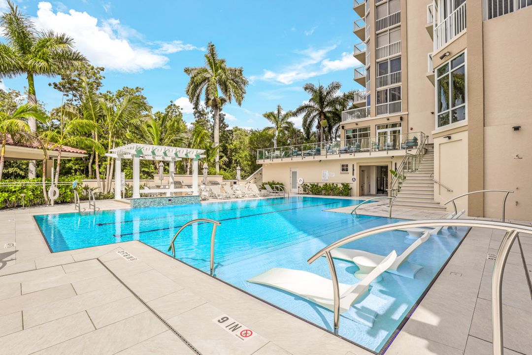 6585 Nicholas Blvd #1505, Naples, FL 34108