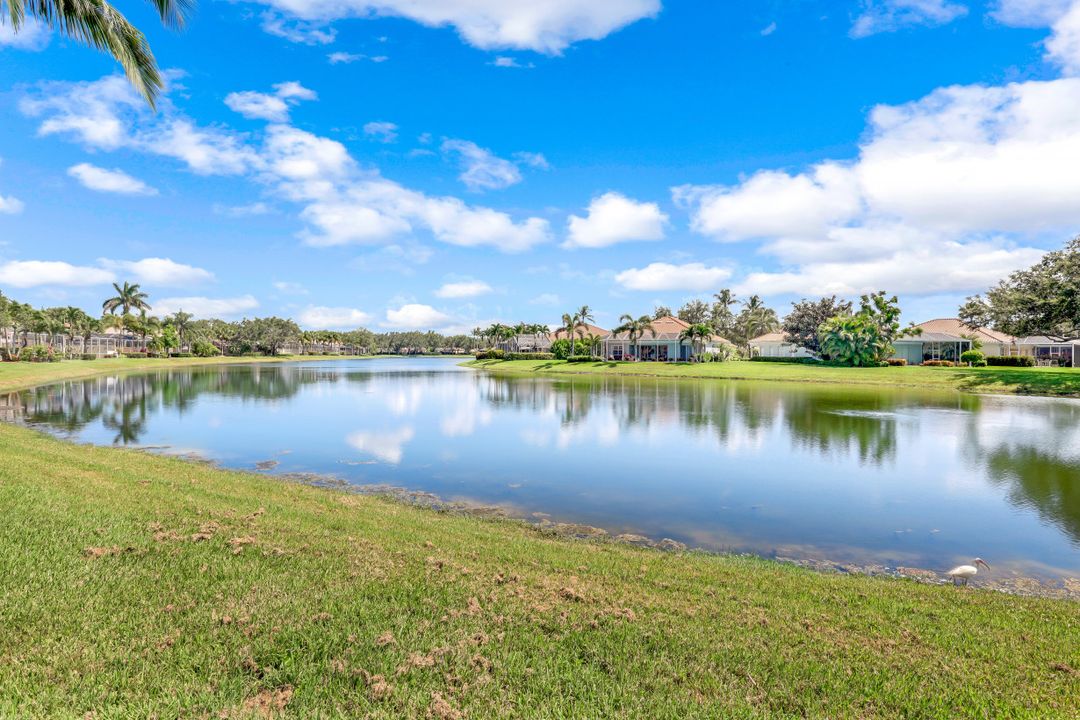 5981 Bermuda Ln, Naples, FL 34119