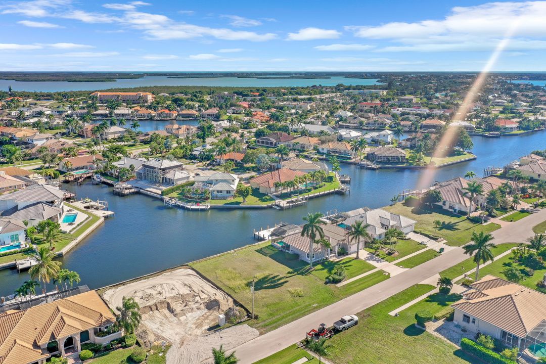 127 Gulfport Ct, Marco Island, FL 34145