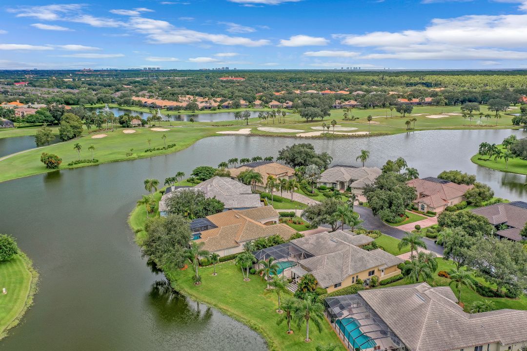 581 Wedgewood Way, Naples, FL 34119