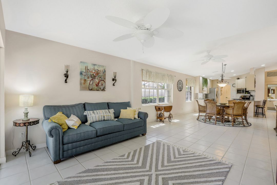 3687 El Segundo Ct, Naples, FL 34109