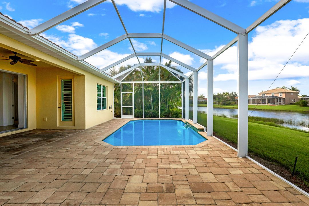 14559 Grapevine Dr, Naples, FL 34114