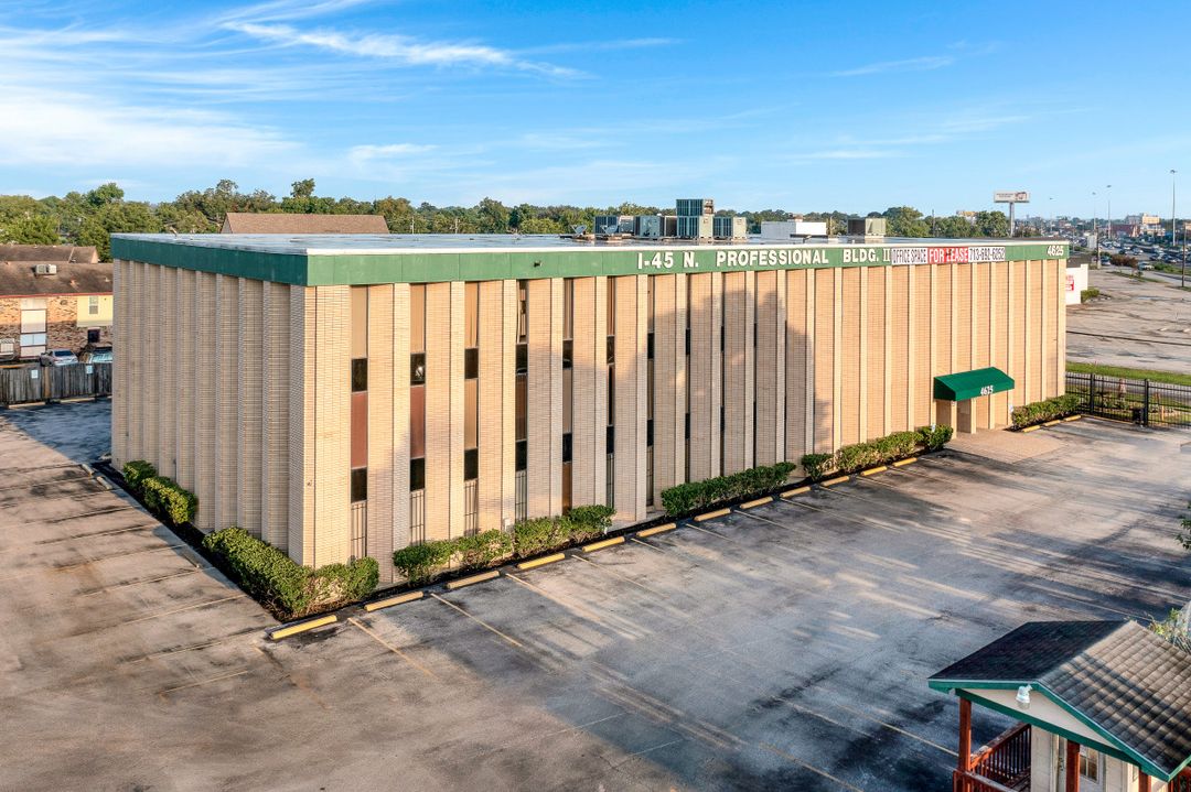 4625 North Fwy, Houston, TX 77022